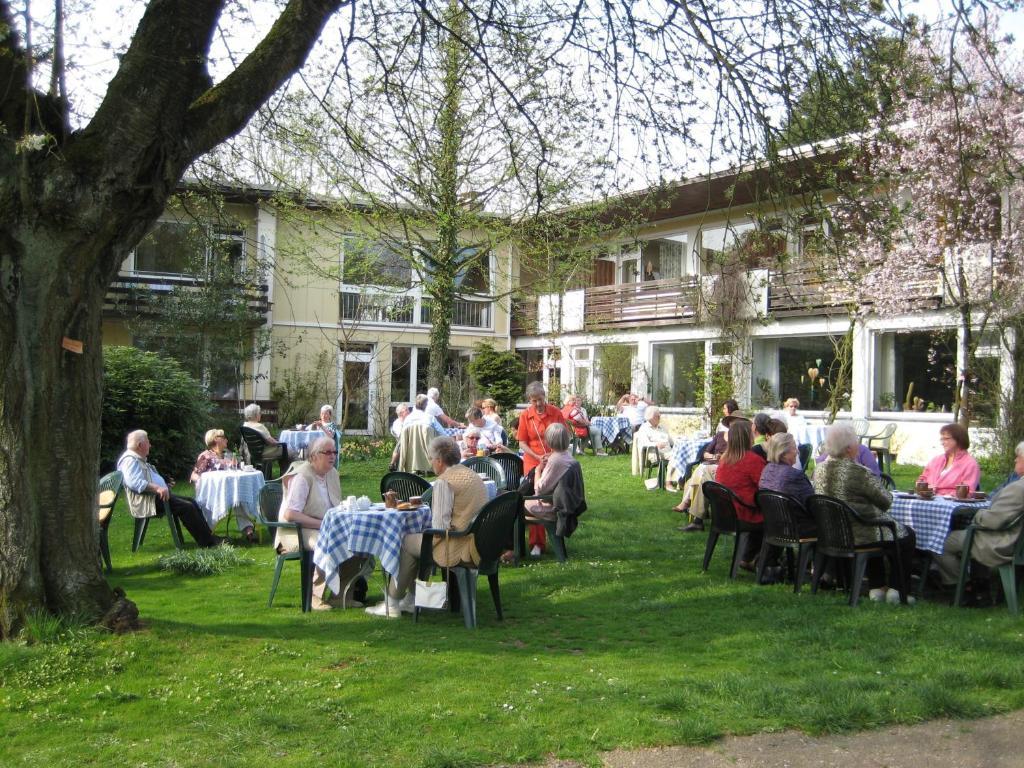 Hotel-Cafe "Schauinsland" Horn-Bad Meinberg Exterior foto