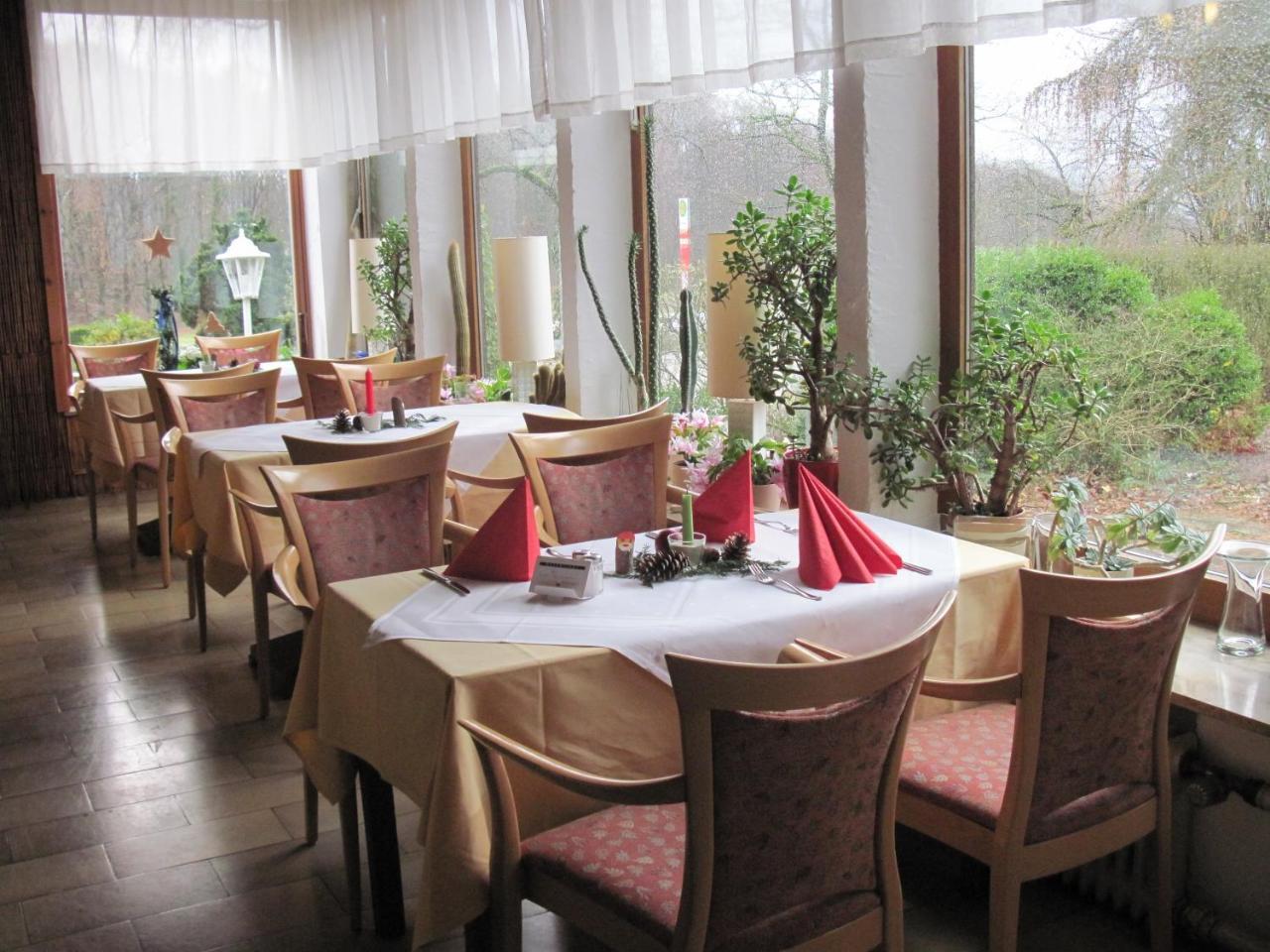 Hotel-Cafe "Schauinsland" Horn-Bad Meinberg Exterior foto