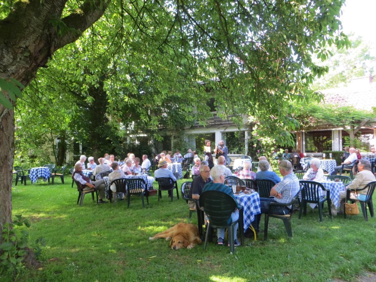 Hotel-Cafe "Schauinsland" Horn-Bad Meinberg Exterior foto
